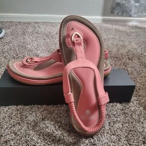 SoCoSands Coral Comfort Slip-On Sandals | Gold Accent‎ Size 40 (Fits 8–8.5)